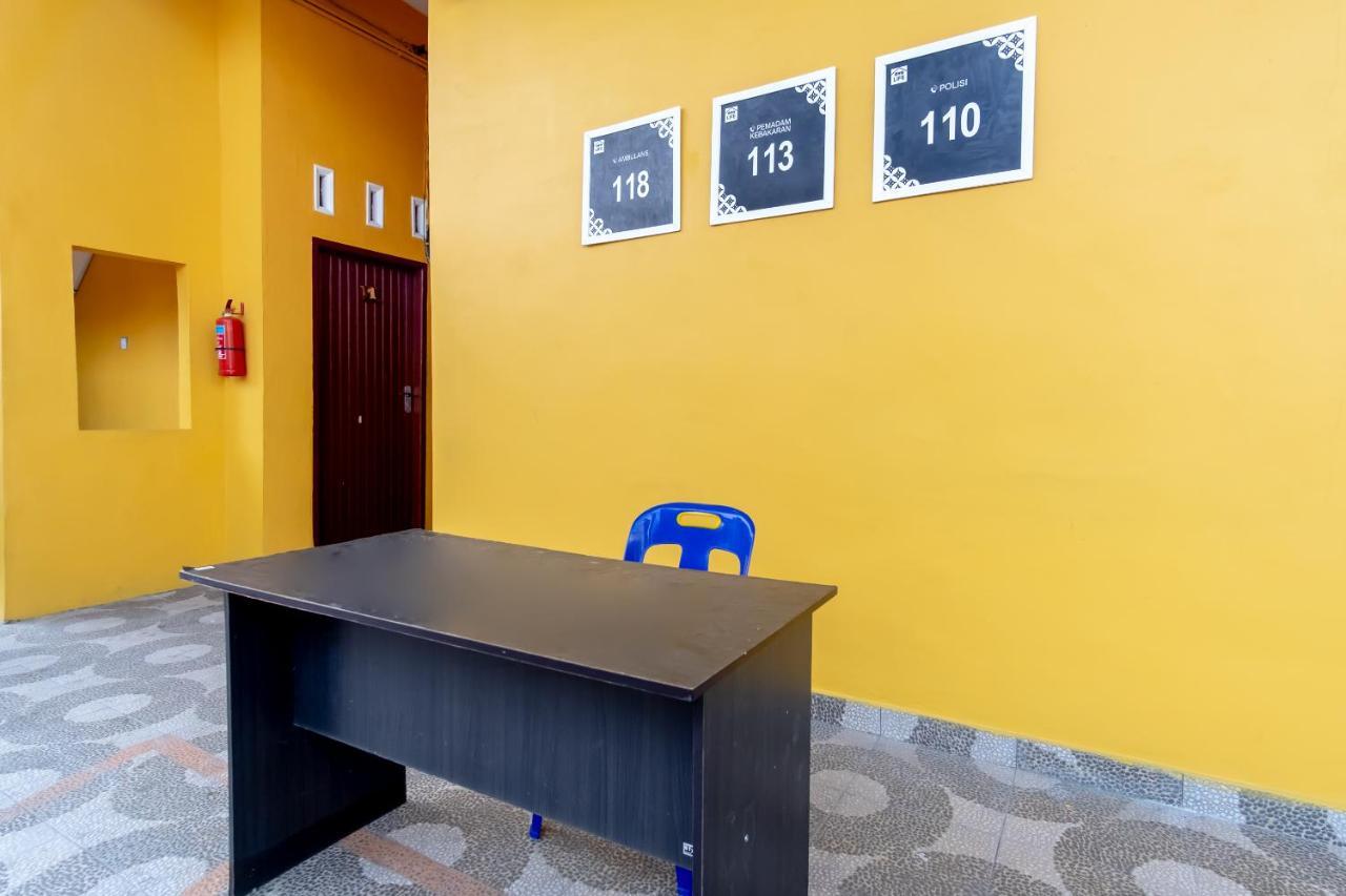 Oyo Life 2158 Arista Syariah Hotel Medan